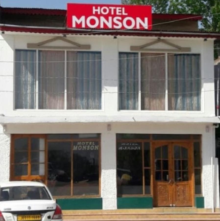 Hotel Monson Srinagar (Jammu and Kashmir) Bagian luar foto